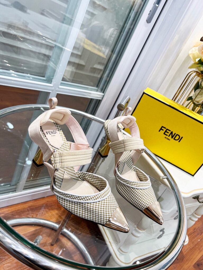 Fendi Colibri 85Mm Beaded Slingback Pumps Gold White - Image 5