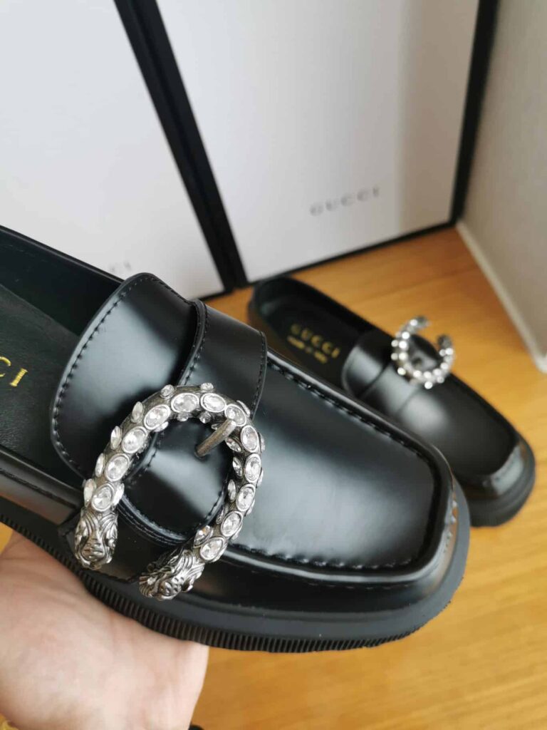 Gucci Women'S Leather Flat Black - Image 4