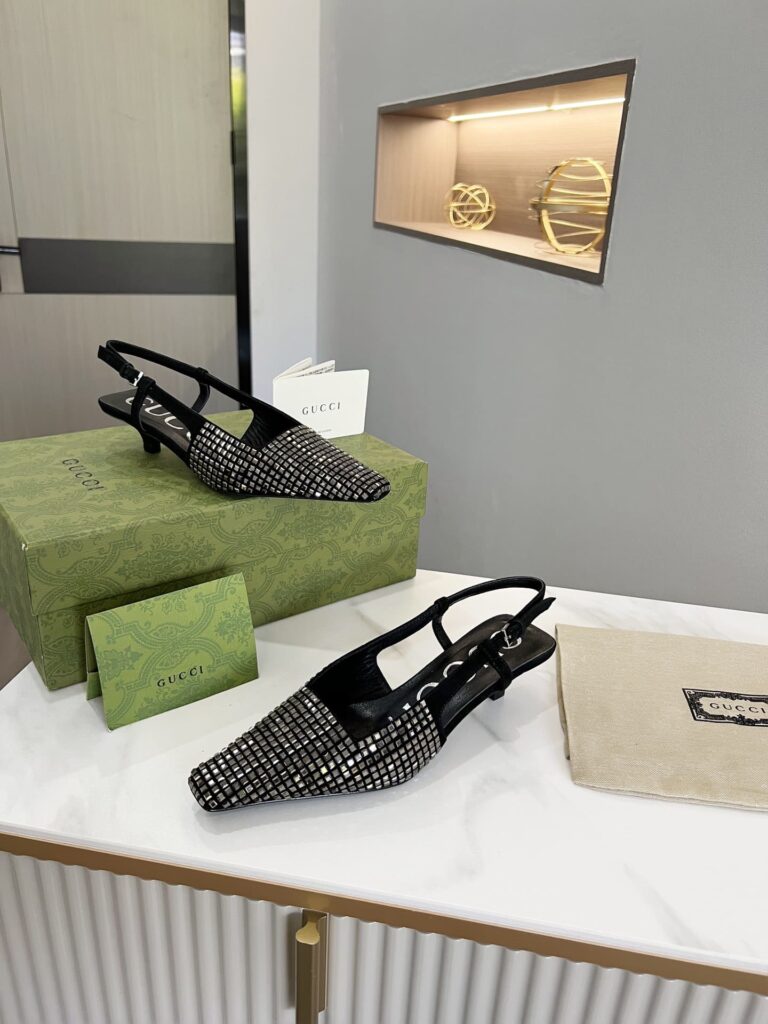 Gucci Women's Slingback Pump Crystal-Embellished ?679364 C2000 1000 - Image 5