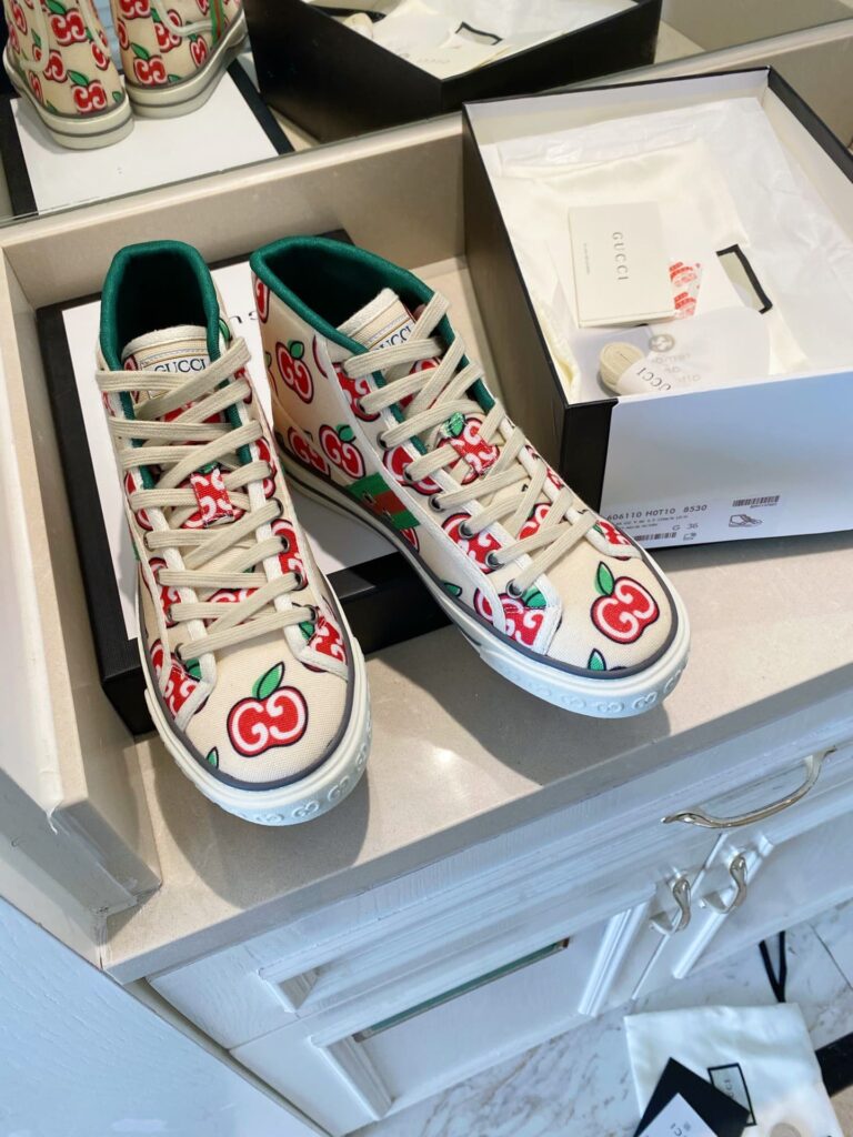 Gucci Tennis 1977 High Top Sneaker Beige - Image 3