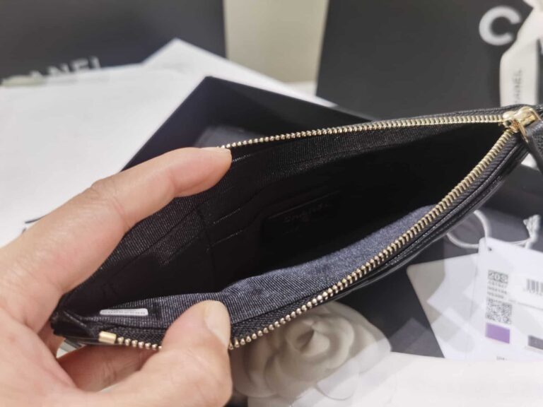 Chanel Small Pouch 19Cm Black A81942 - Image 8