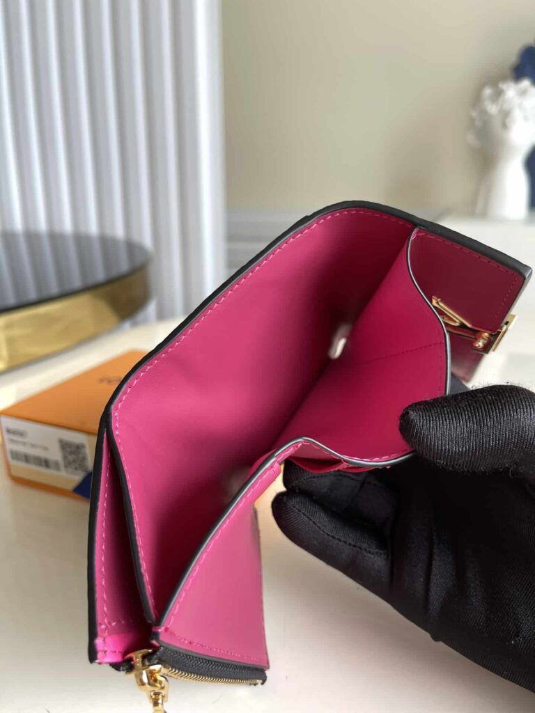 Louis Vuitton Capucines Xs Wallet Black M68587 - Image 7