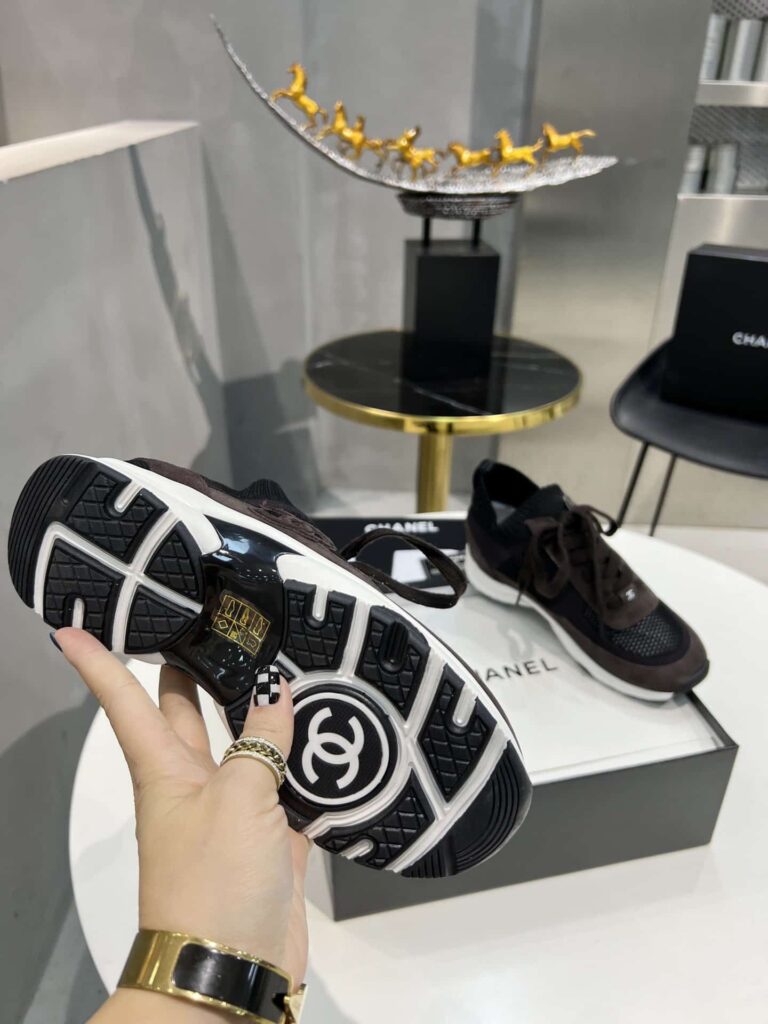 Chanel Low Top Trainer Sneakers Brown G38750 - Image 6