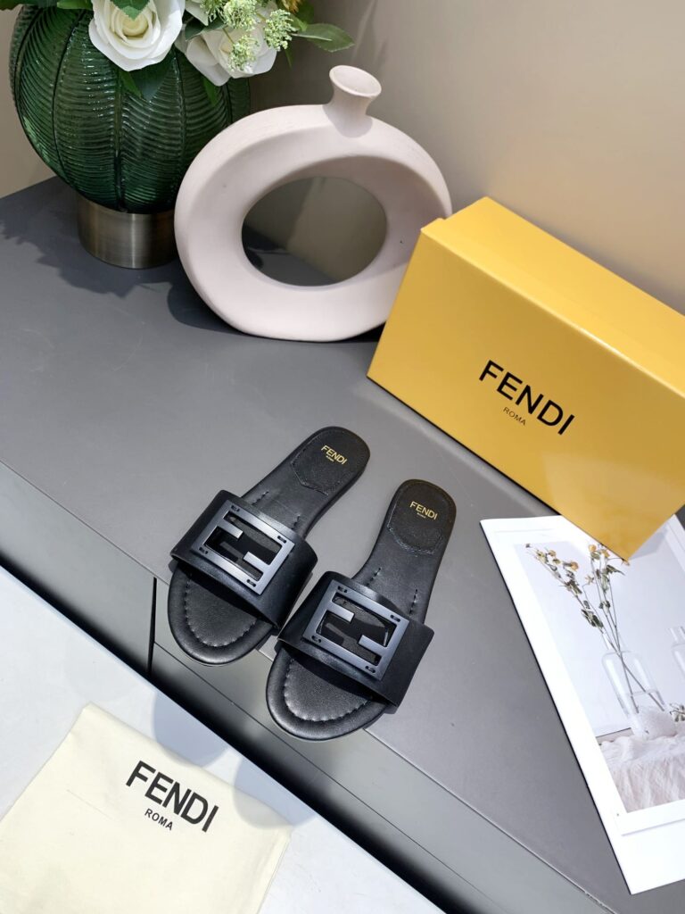 Fendi Signature Leather Sandals Slide Black 0400014271536 - Image 4