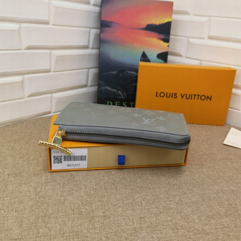 Louis Vuitton Cosmos Long Wallet Monogram Canvas M63237 - Image 8