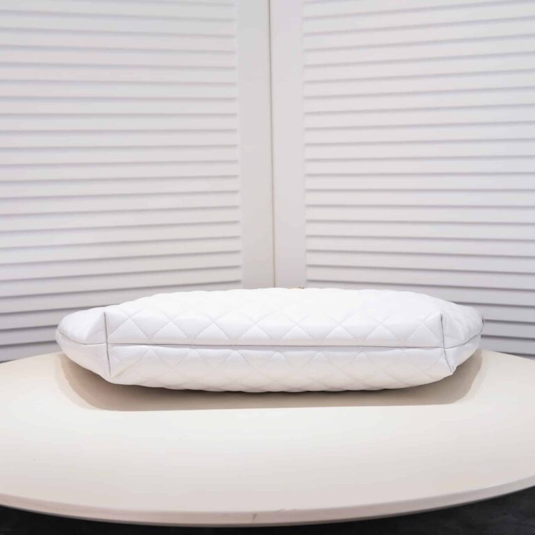 Saint Laurent Icare Maxi Shopping Bag In Quilted Lambskin 58Cm White 698651Aaang1000 - Image 4