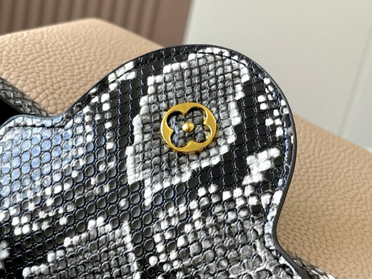 Louis Vuitton Capucines Medium Galet M95508 - Image 4