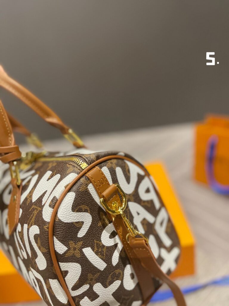 Louis Vuitton Monogram Graffiti Speedy 30Cm - Image 3