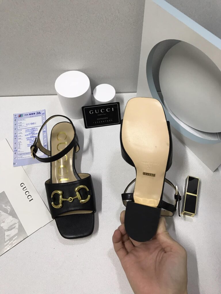 Gucci Women's Sandal With Horsebit Black 655413 Bko00 1000 - Image 3