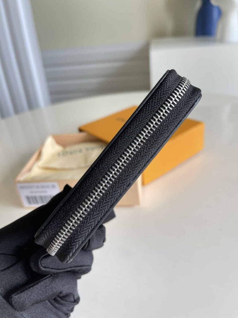 Louis Vuitton Zippy Coin Purse Black M60152 - Image 2