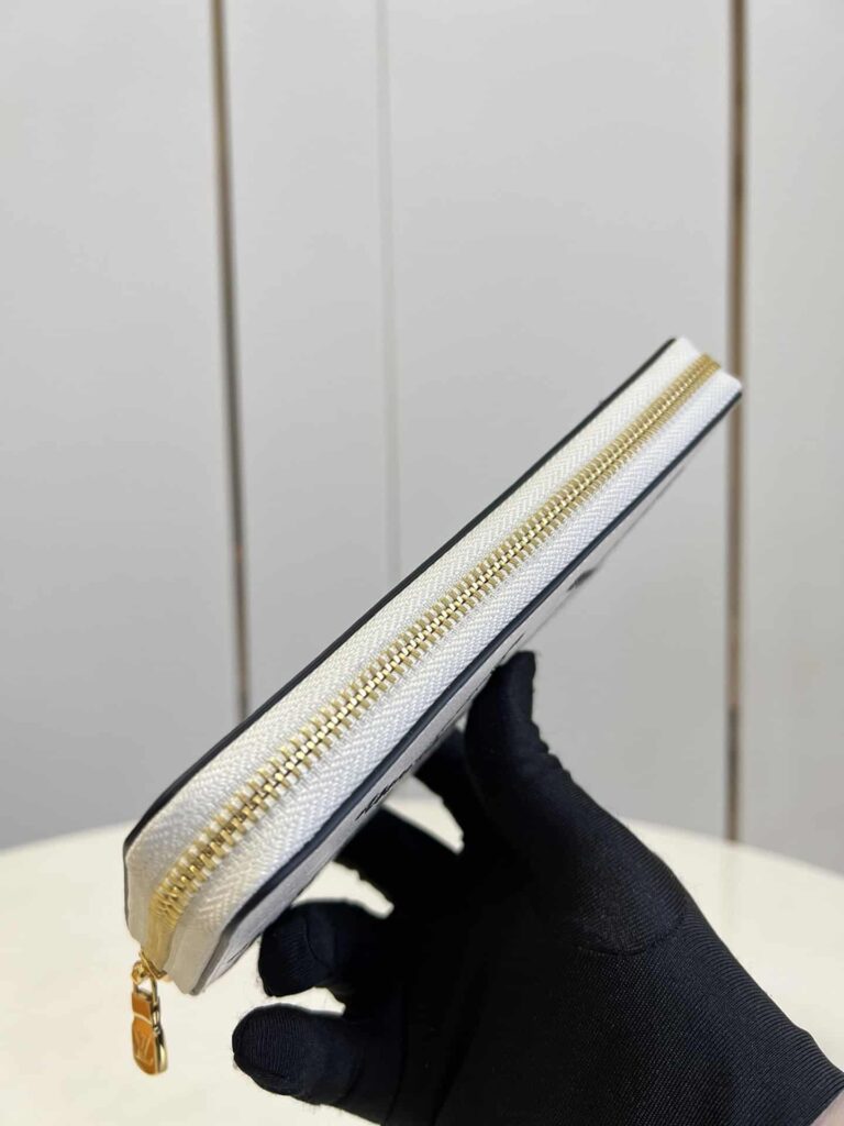 Louis Vuitton Zippy Wallet Beige M81138 - Image 6