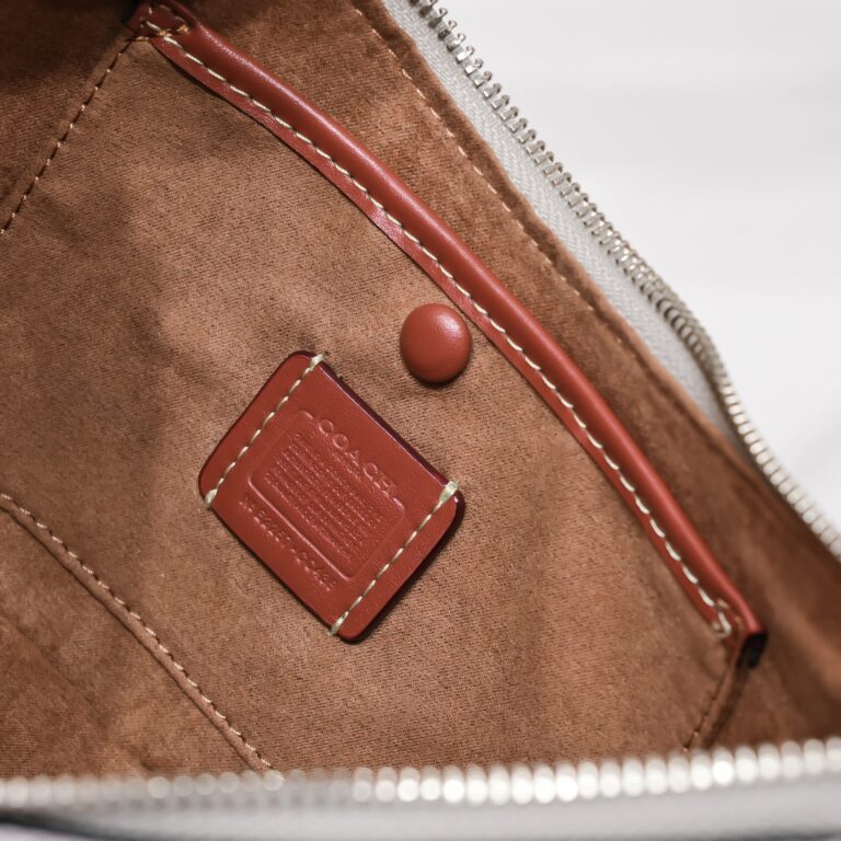 Coach Luna Shoulder Bag White Cc439 - Image 3