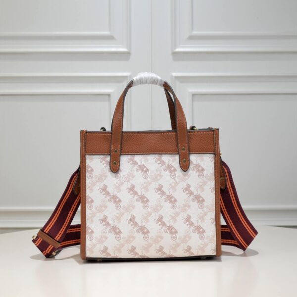 Coach Field Tote With Horse And Carriage Print And Carriage Badge Beige C8456 - Image 7