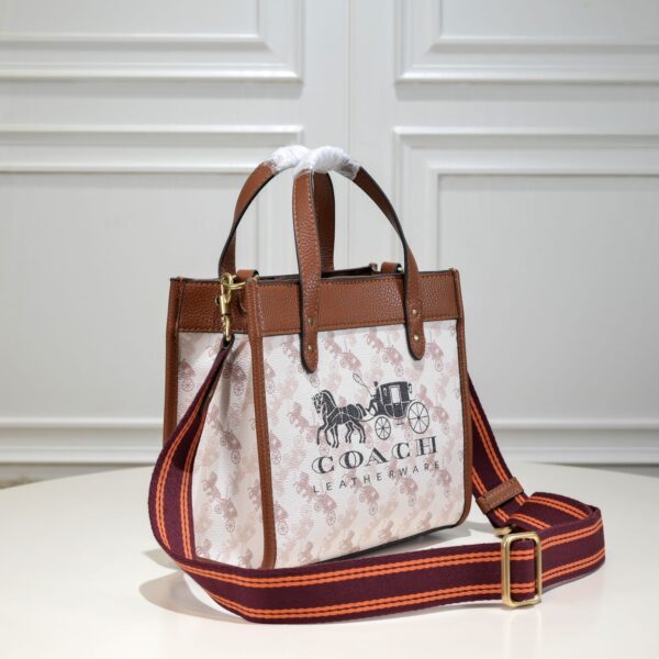 Coach Field Tote With Horse And Carriage Print And Carriage Badge Beige C8456 - Image 8