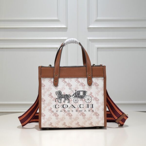 Coach Field Tote With Horse And Carriage Print And Carriage Badge Beige C8456 - Image 9