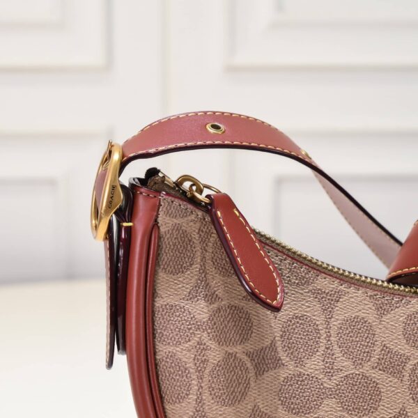 Coach Luna Shoulder Bag In Signature Canvas Cc440 - Image 4
