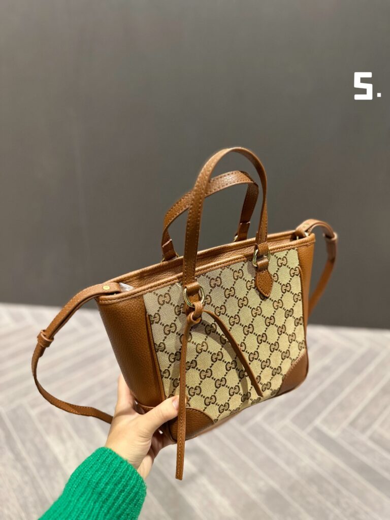 Gucci Bree Tote Gg Supreme Small Beige 20Cm - Image 6