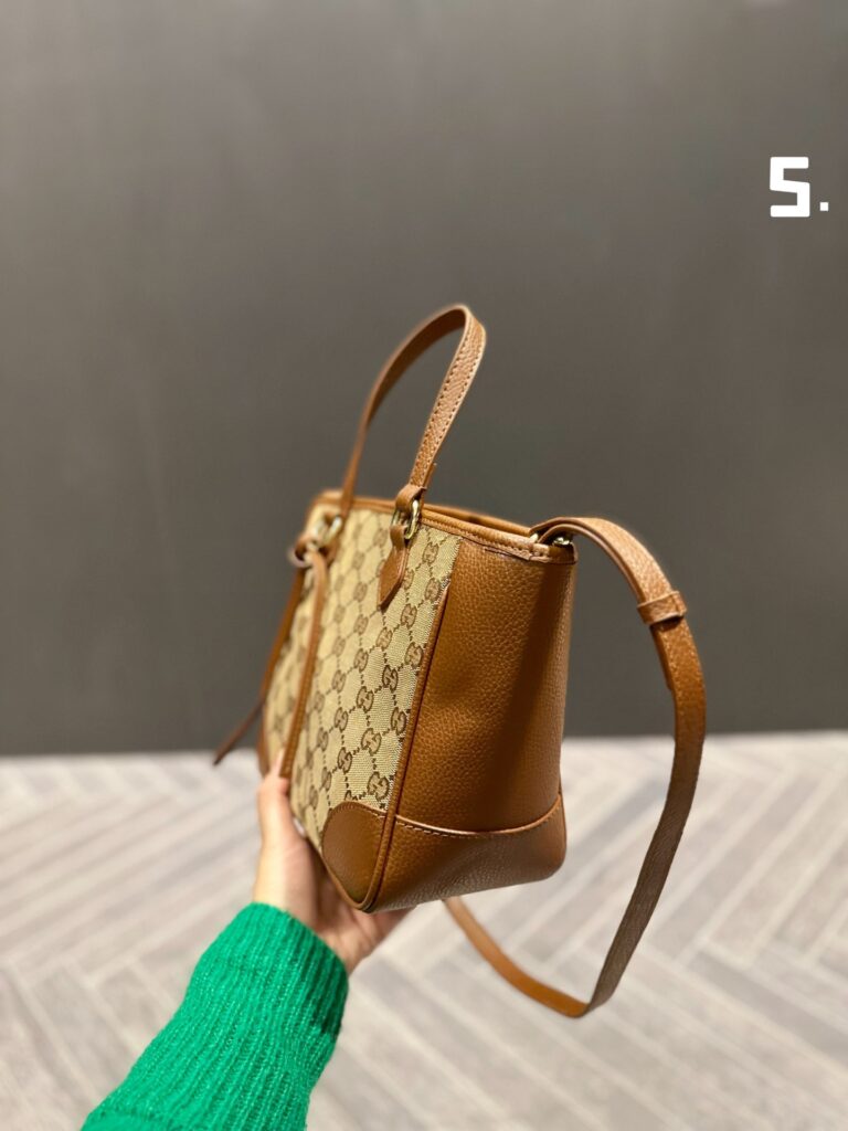 Gucci Bree Tote Gg Supreme Small Beige 20Cm - Image 5