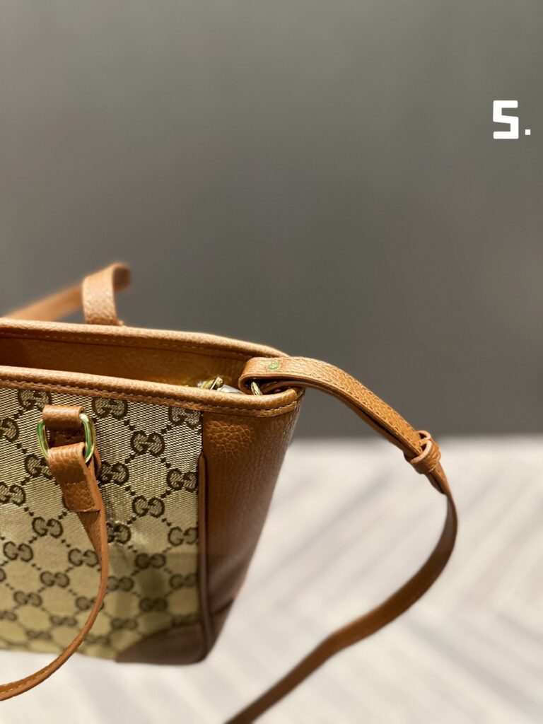 Gucci Bree Tote Gg Supreme Small Beige 20Cm - Image 4