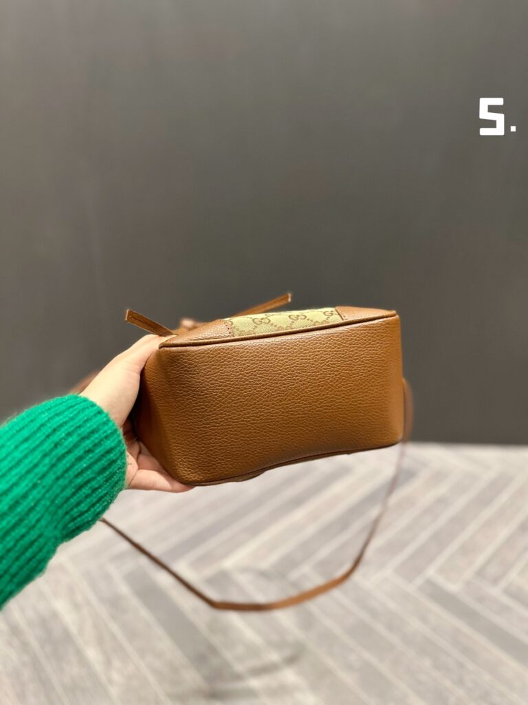 Gucci Bree Tote Gg Supreme Small Beige 20Cm - Image 3