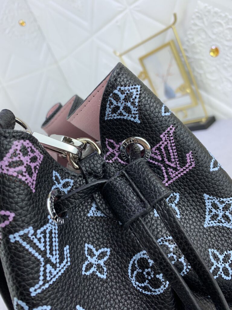 Louis Vuitton Bella Black 22Cm M21096 - Image 9