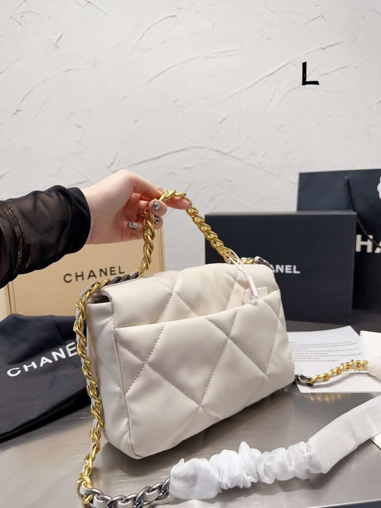 Chanel 19 Flap Bag White 32Cm - Image 4