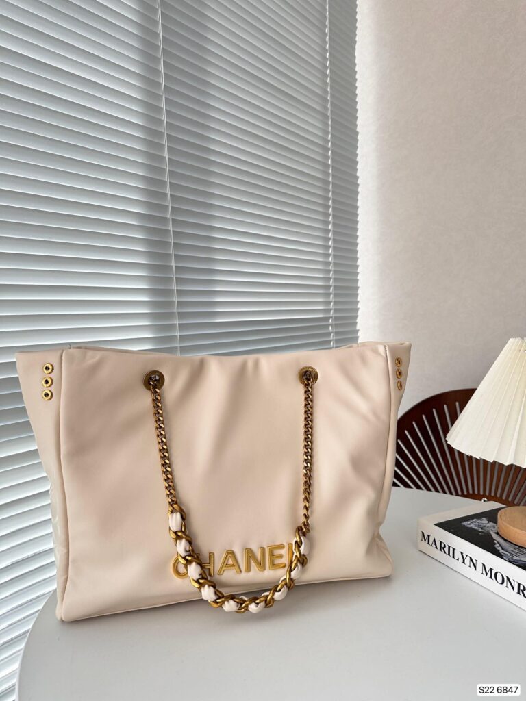 Chanel Tote Bag With Chain Beige 40Cm - Image 4