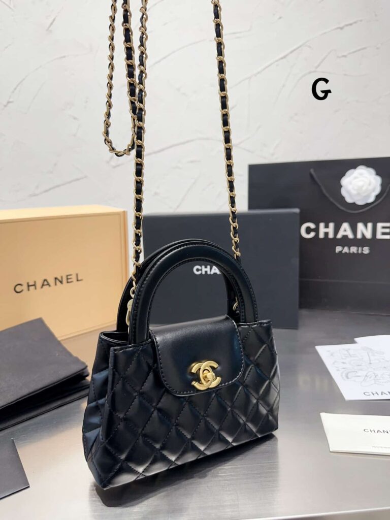 Chanel Small Kelly Shopper With Gold Hardware Black 19Cm - Image 4