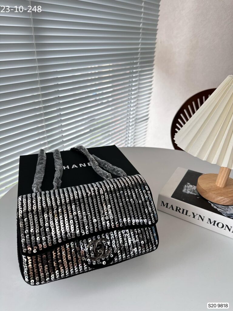 Chanel Sequin Flap Bag Black 24Cm - Image 5