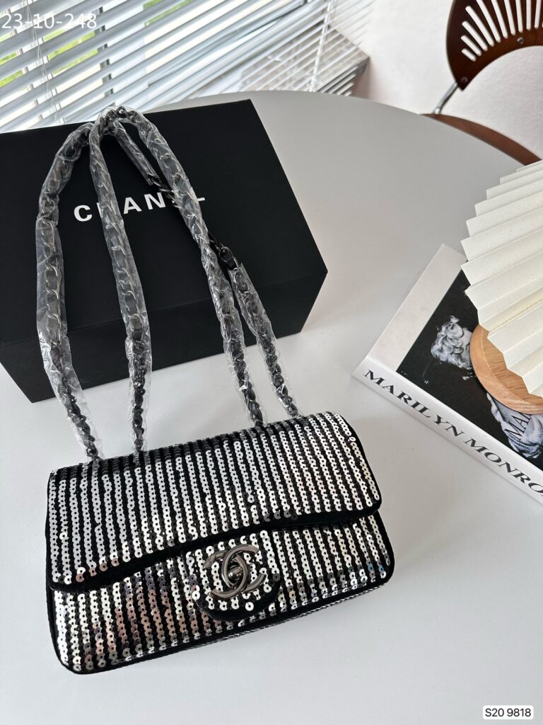 Chanel Sequin Flap Bag Black 24Cm - Image 6