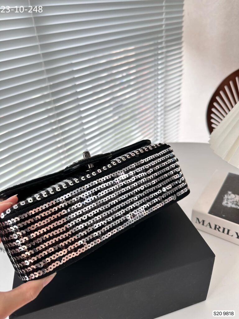 Chanel Sequin Flap Bag Black 24Cm - Image 7