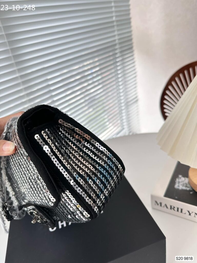 Chanel Sequin Flap Bag Black 24Cm - Image 9