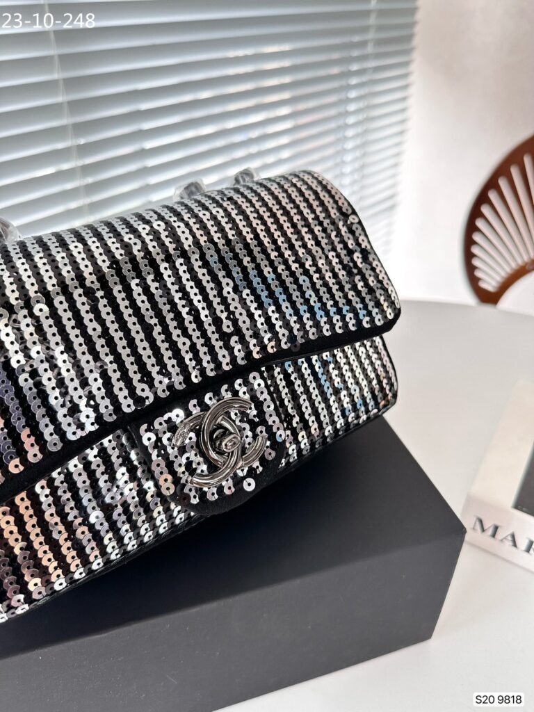Chanel Sequin Flap Bag Black 24Cm - Image 11