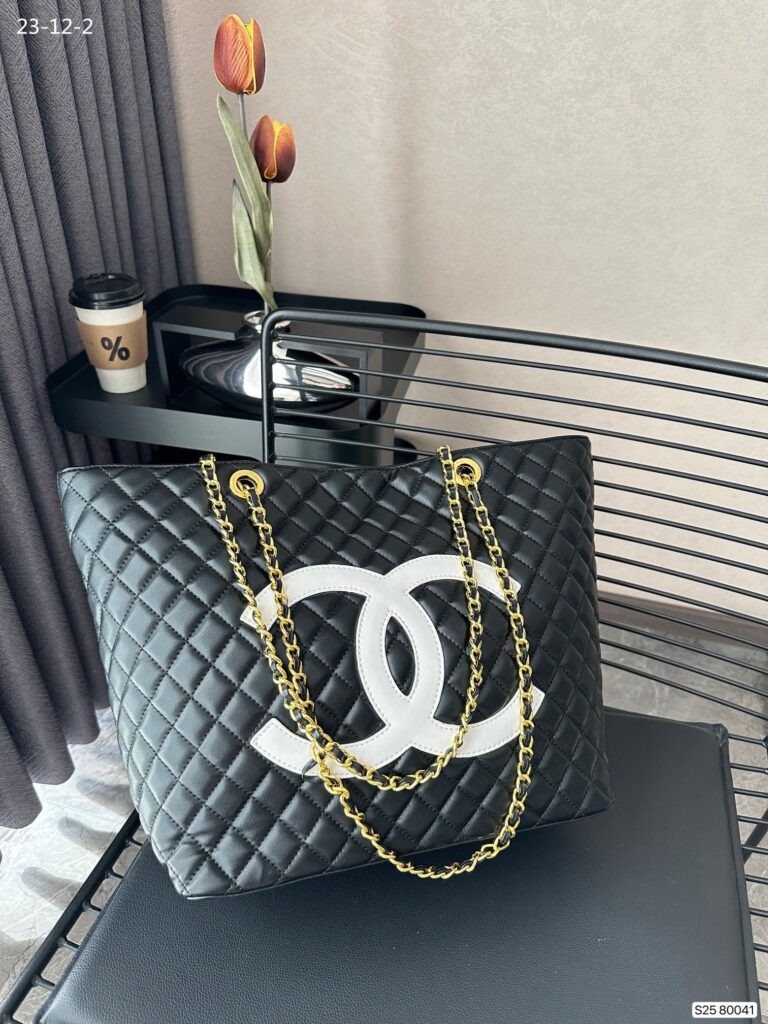 Chanel Cc Shopping Bag With Chain Lambskin Leather Black And White 32Cm - Image 3