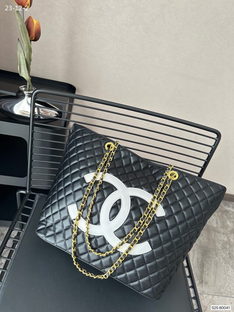 Chanel Cc Shopping Bag With Chain Lambskin Leather Black And White 32Cm - Image 5