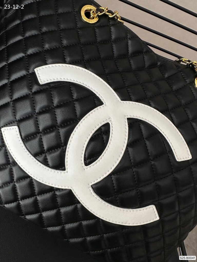 Chanel Cc Shopping Bag With Chain Lambskin Leather Black And White 32Cm - Image 2