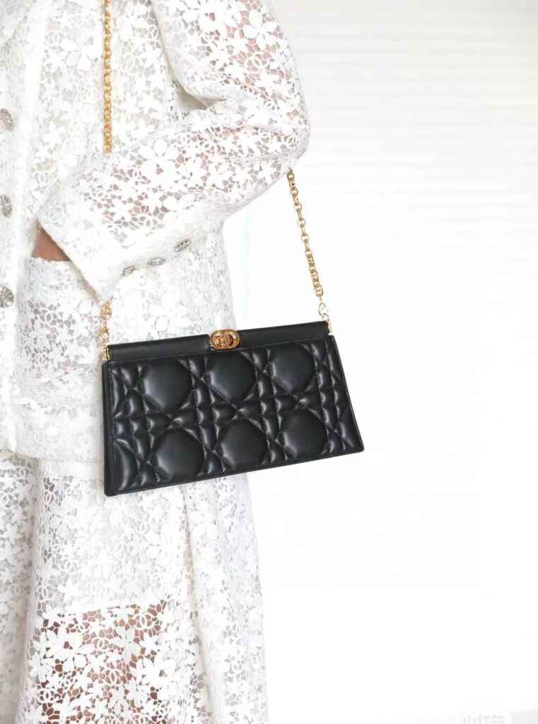 Dior Caro Colle Noire Clutch With Chain Black Cannage Lambskin 28Cm S5166Udbbm900 - Image 4