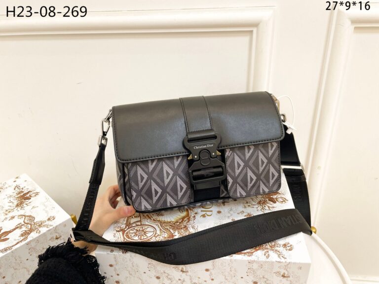 Dior Hit The Road Shoulder Bag Diamond Cd Black 27Cm - Image 2