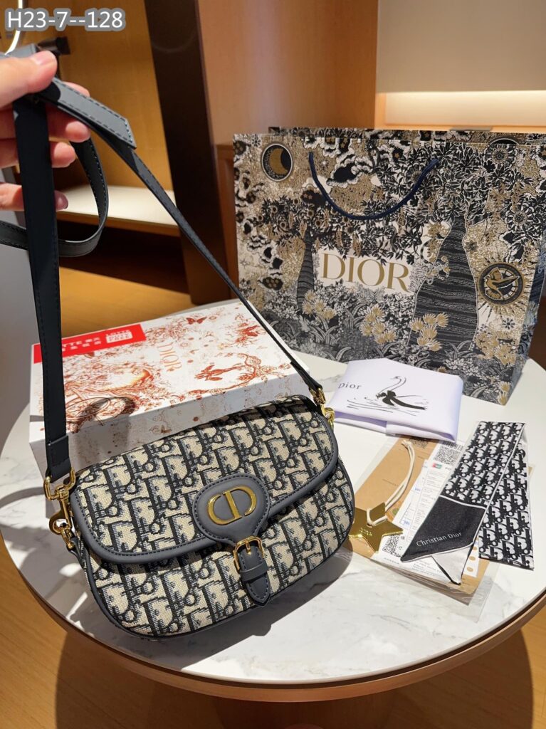 Dior Bobby East-West Bag Blue Dior Oblique Jacquard 22Cm M9327Utzq M928 - Image 4