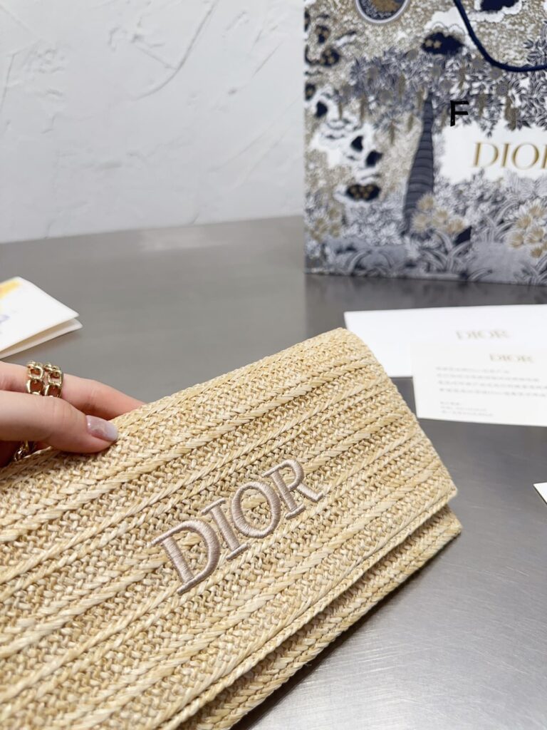 Dior 30 Montaigne Clutch Bag Beige In Wicker 24Cm - Image 5