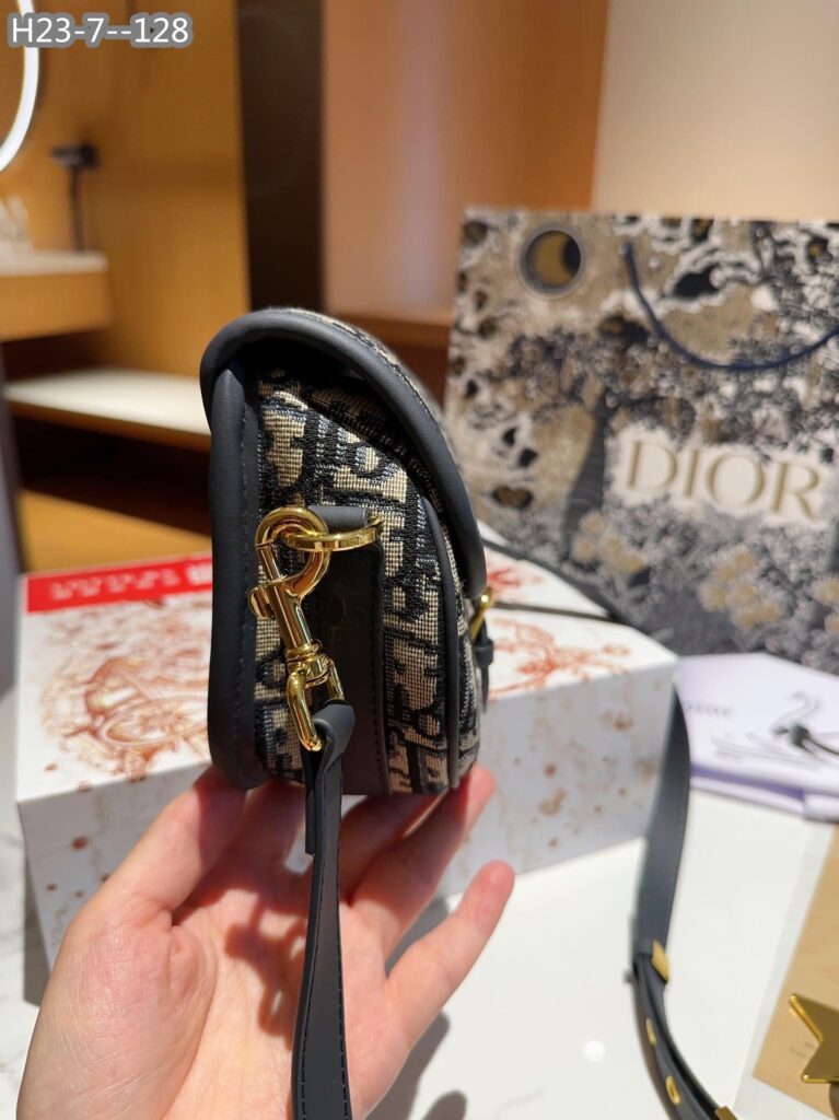 Dior Bobby East-West Bag Blue Dior Oblique Jacquard 22Cm M9327Utzq M928 - Image 7