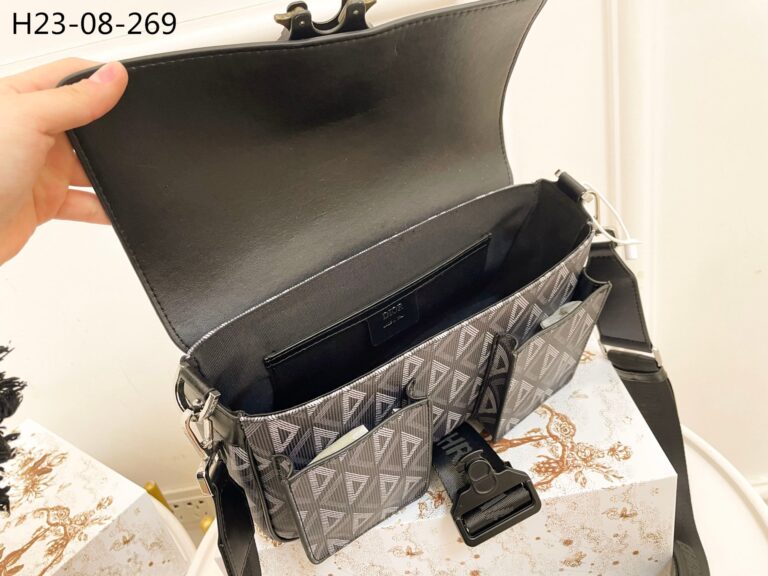 Dior Hit The Road Shoulder Bag Diamond Cd Black 27Cm - Image 9