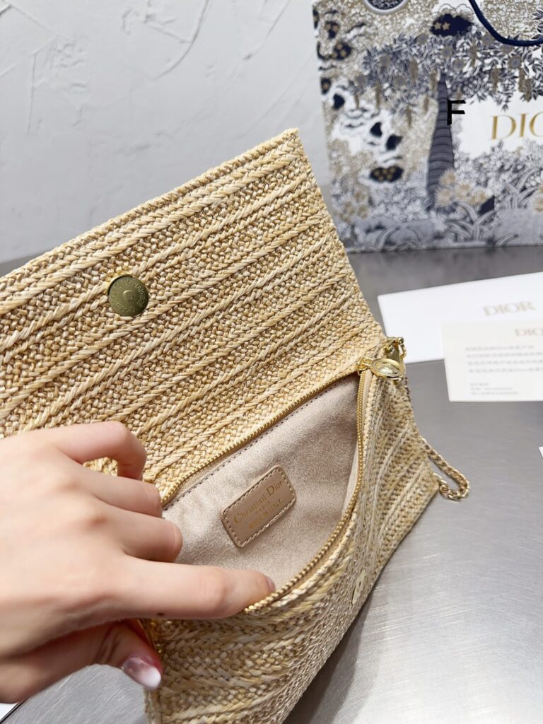Dior 30 Montaigne Clutch Bag Beige In Wicker 24Cm - Image 10