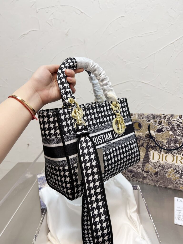 Dior Lady D-Lite Bag Houndstooth Embroidery Black 24Cm - Image 6