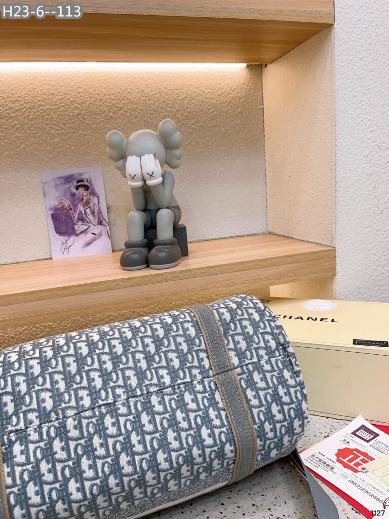 Dior Oblique Holdall Travel Duffle Bag Gray 40Cm - Image 4