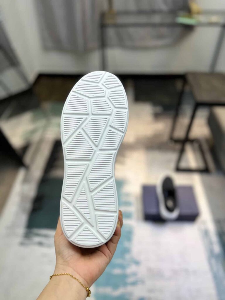 Dior Men's Slip On Leather And Calfskin Black - Image 3