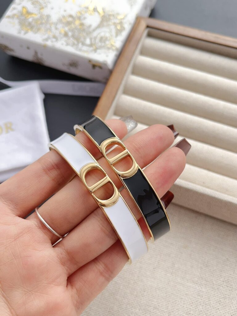 Dior Thin Bracelet 30 Montaigne Gold White B2623Womlq D301 - Image 3