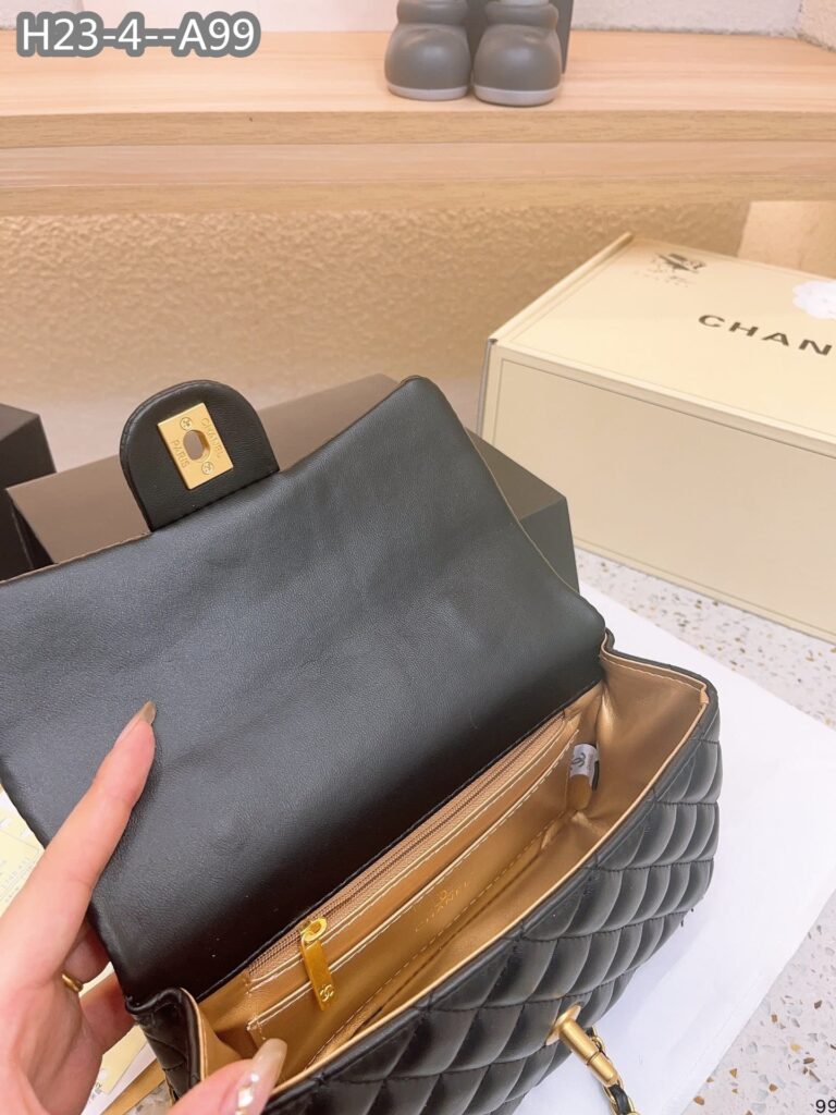 Chanel 22B Flap Bag With Gold Hardware Top Handle Black 21Cm As2431 - Image 2