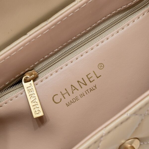 Chanel Mini Shopping Bag Beige 19Cm - Image 2