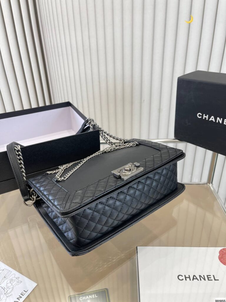Chanel Boy Reverso Flap Bag With Chain Details Black 28Cm - Image 5